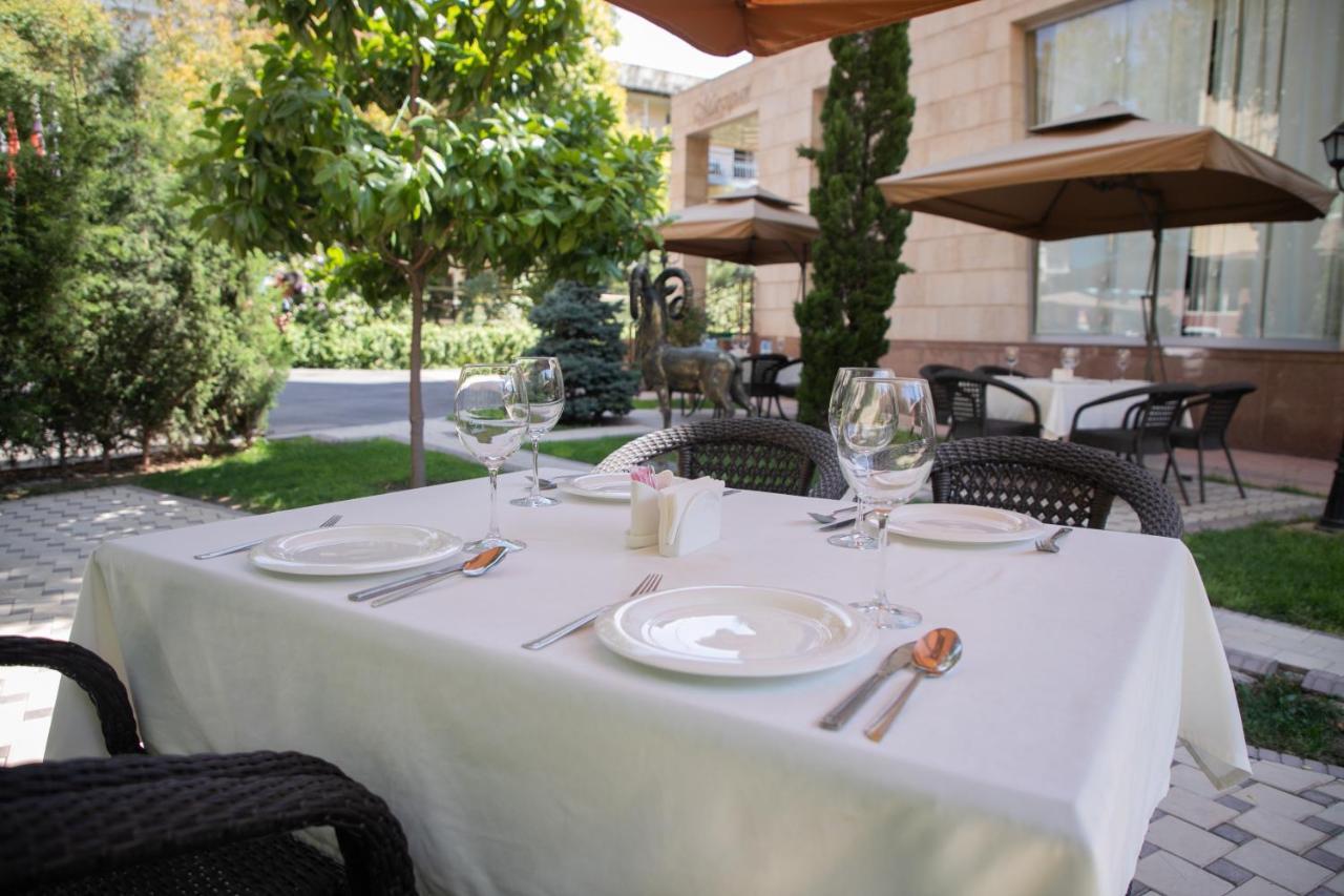 Gloria Hotel Tashkent Bagian luar foto